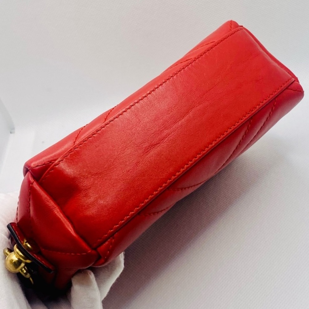 /traded/💯 Gucci Marmont Calfskin Matelasse GG Marmont Case in Hibiscus Red - Picture 6 of 16